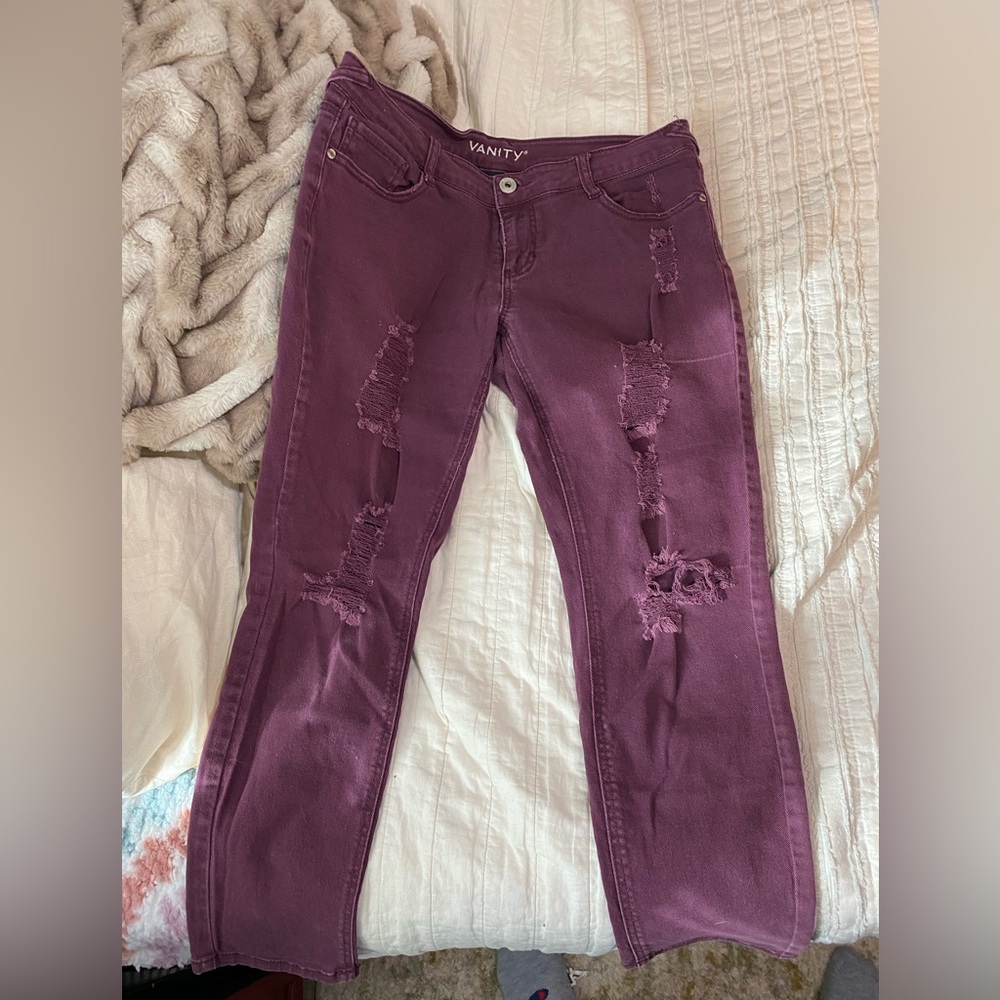 Woman’s vanity size 31 jeans
